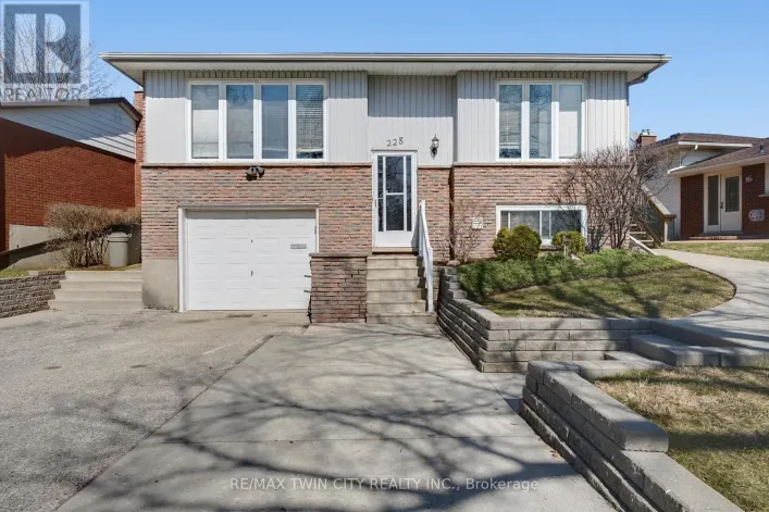 228 HOLBORN DRIVE, Kitchener