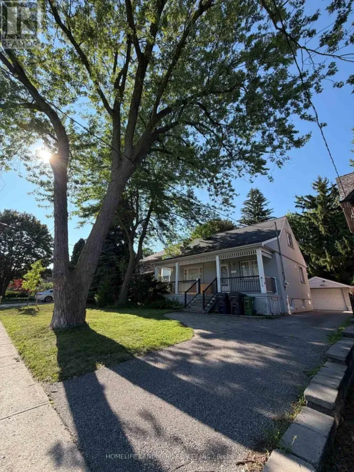 228 HOLLYWOOD AVENUE, Toronto