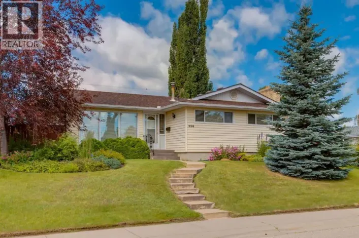 228 Maple Court Crescent SE, Calgary