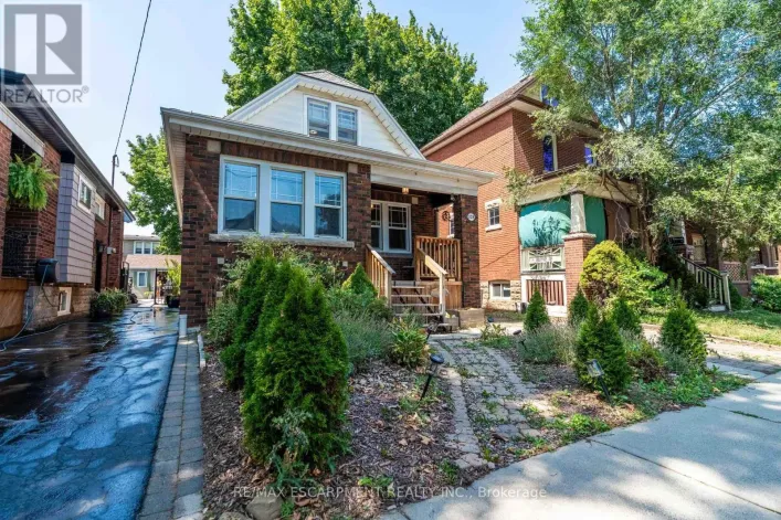 228 PROVINCE STREET S, Hamilton