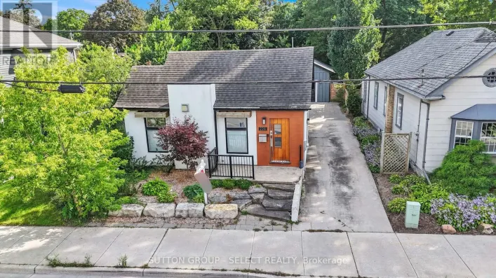 228 RIVERSIDE DRIVE, London North