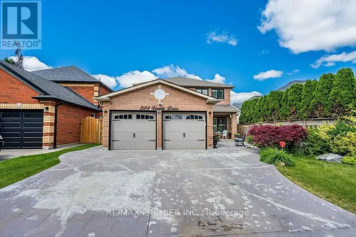 228 VENETO DRIVE, Vaughan