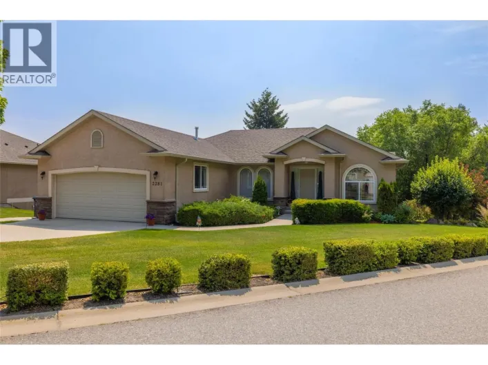 2281 Shannon Heights Court, West Kelowna