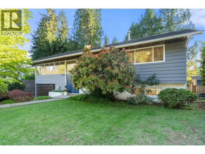 2289 WHITMAN AVENUE, North Vancouver