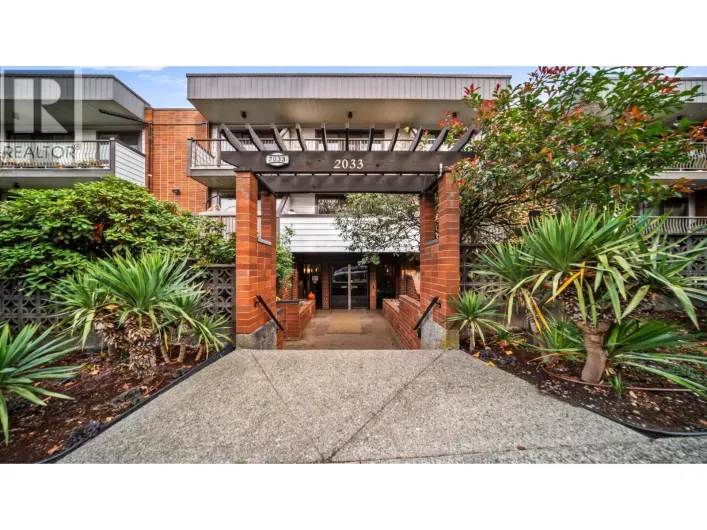 229 2033 TRIUMPH STREET, Vancouver