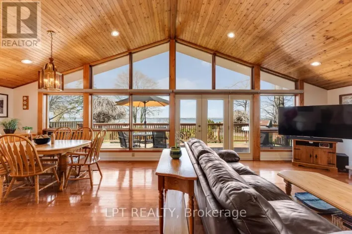 229 LAKE DRIVE N, Georgina