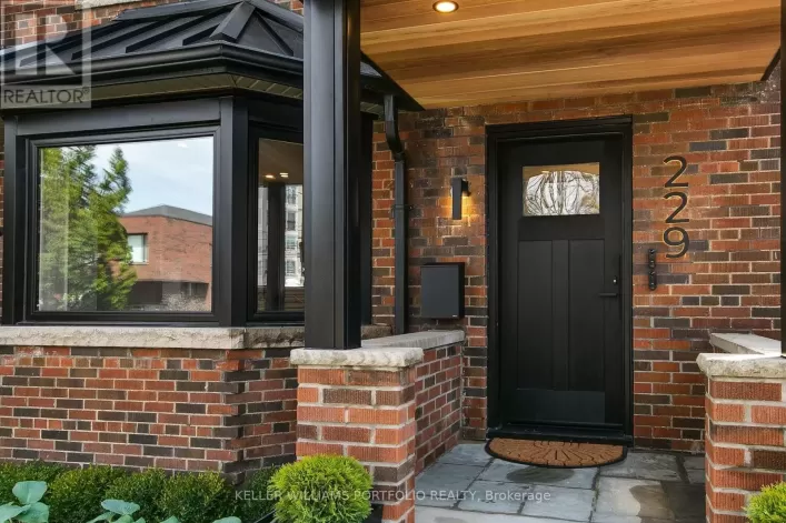 229 MANOR ROAD E, Toronto