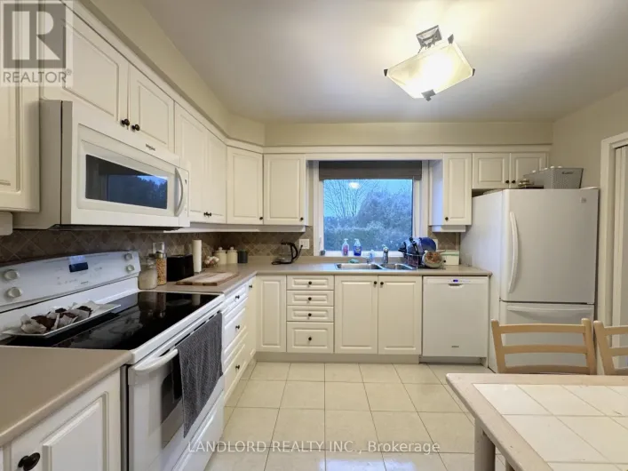 2294 WYANDOTTE DRIVE, Oakville