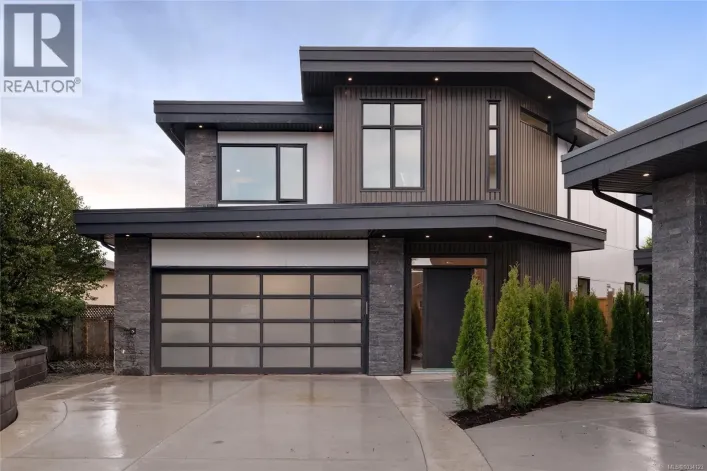 2295 Adela Pl, Sidney