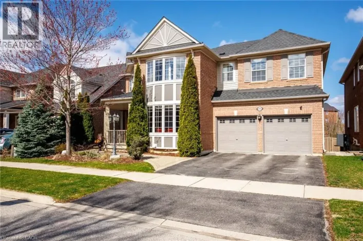 2295 GLAZEBROOK Circle, Oakville