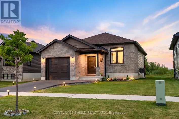2296 CREWSON COURT, Cornwall