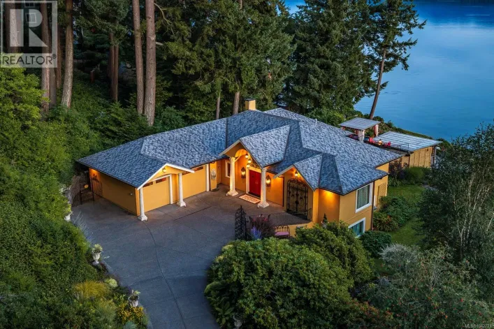 2299 Comox Ave, Comox