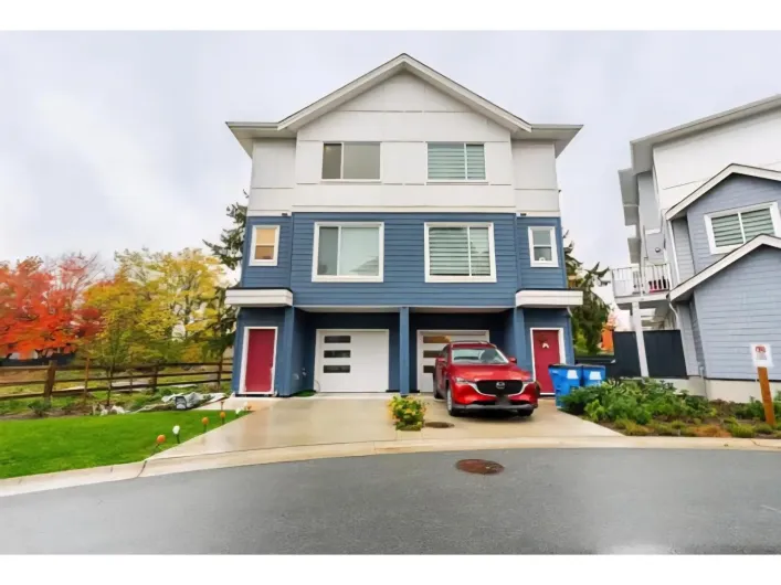 23 19330 FAIRWAY DRIVE, Surrey