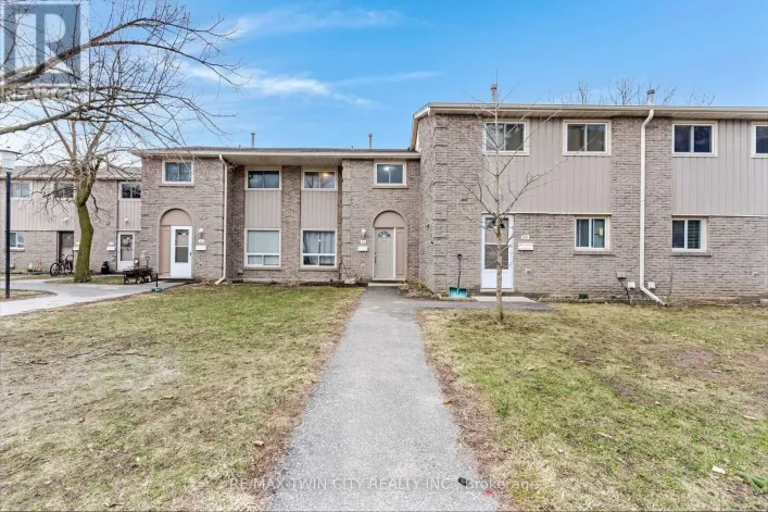 23 - 25 UPPER CANADA DRIVE, Kitchener