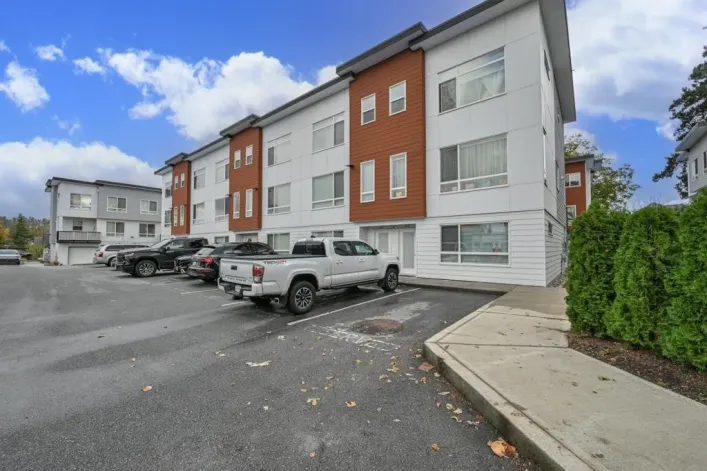 23 27640 LANTERN AVENUE, Abbotsford