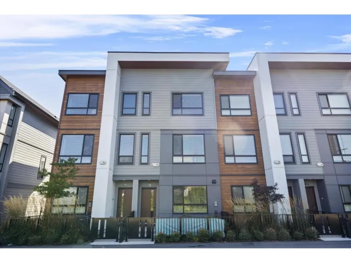 23 30530 CARDINAL AVENUE, Abbotsford