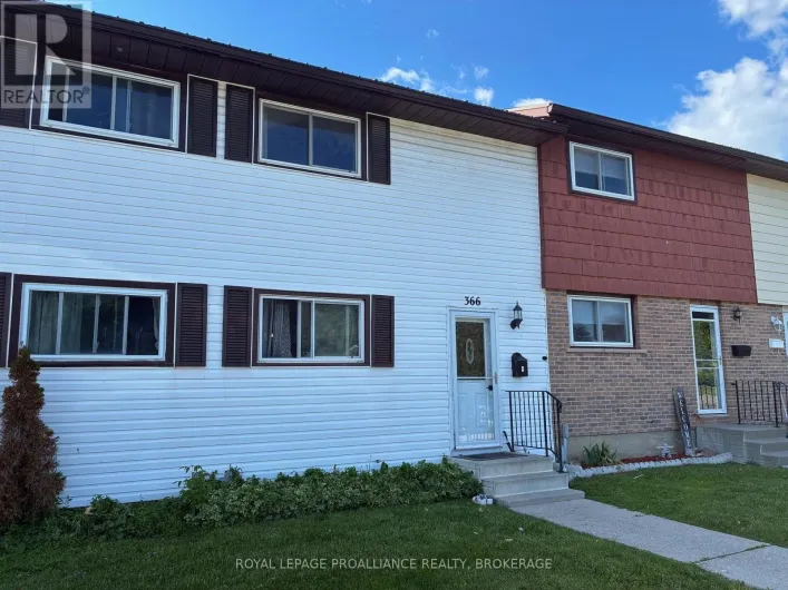 Row / Townhouse for sale: 23 - 366 FORSYTH STREET, Gananoque