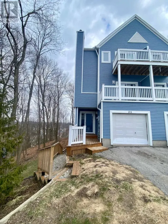 23 - 374 FRONT STREET, Central Elgin