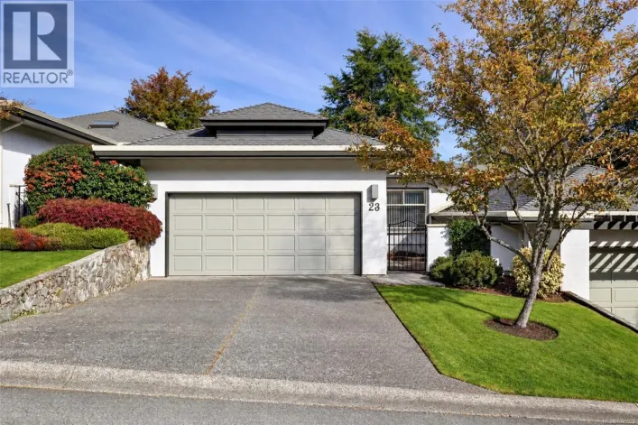 23 4360 Emily Carr Dr, Saanich