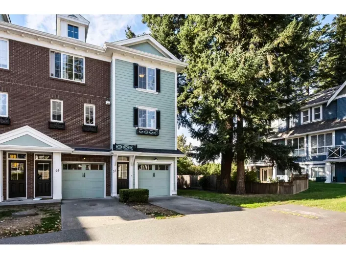 23 5805 SAPPERS WAY|Garrison Crossing, Chilliwack