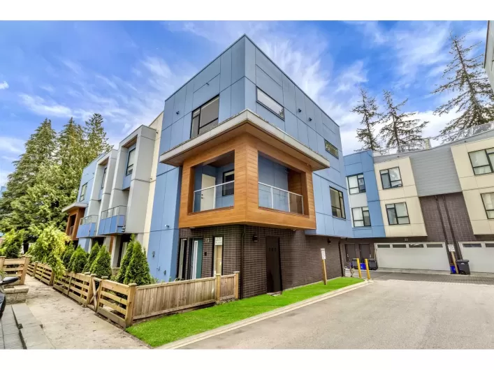 23 5858 132 STREET, Surrey