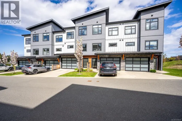 23 623 Crown Isle Blvd, Courtenay