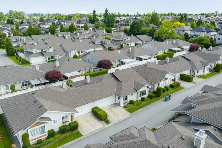 23 6885 184 STREET, Surrey