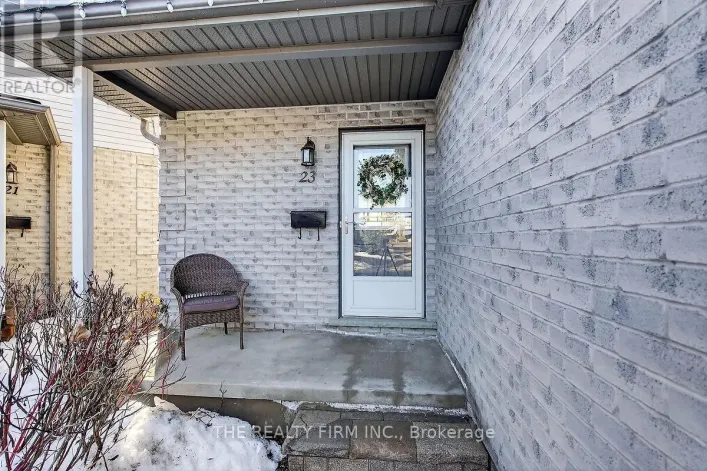 23 - 767 WHARNCLIFFE ROAD S, London South