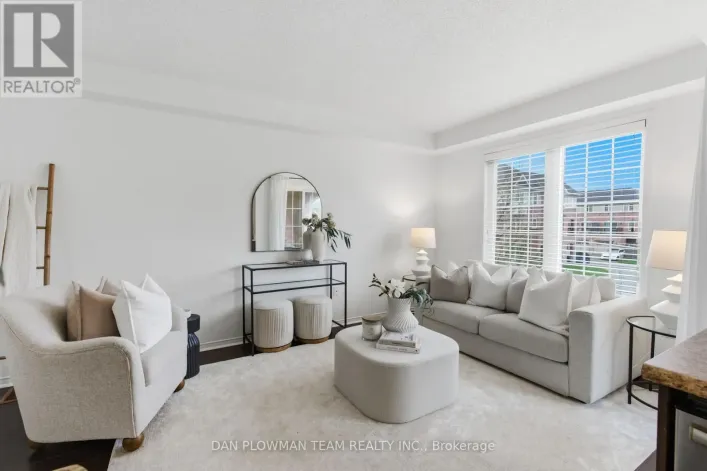 23 BLUNDEN ROAD, Ajax