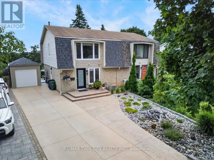 23 BRIAR KNOLL DRIVE, Kitchener