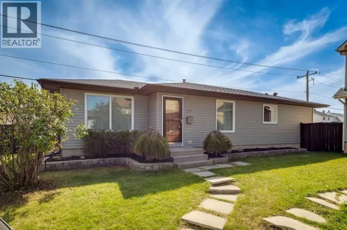 23 Erin Grove Court SE, Calgary