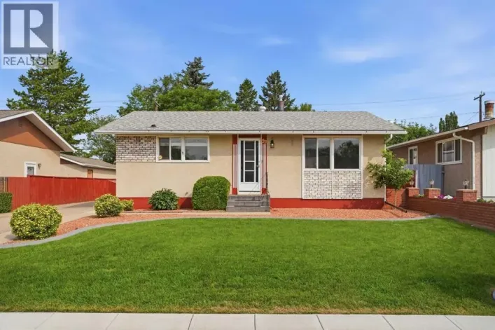 23 Fairway Avenue, Red Deer