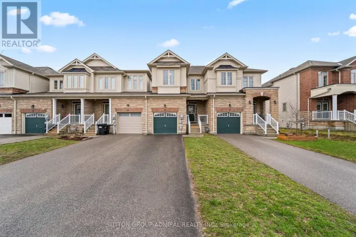 23 GREENWOOD DRIVE, Essa