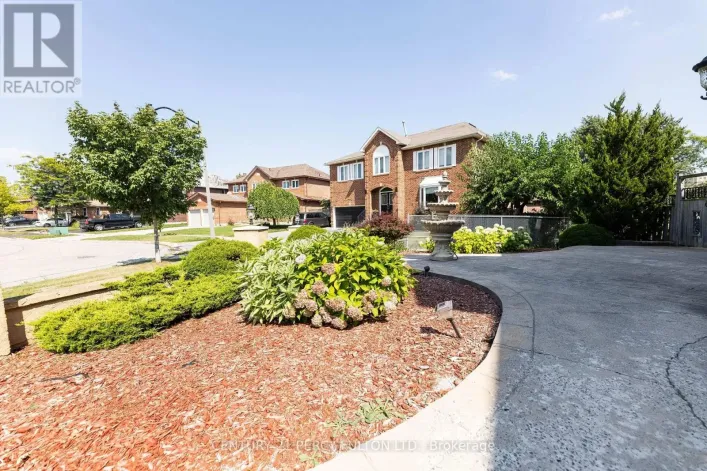 23 LEAH CRESCENT, Ajax