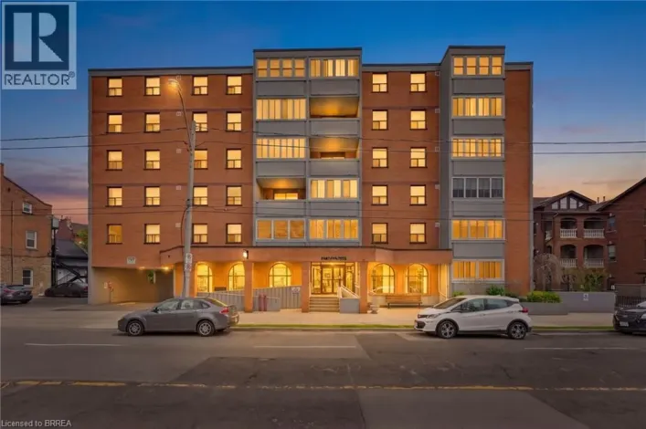 23 MAIN Street Unit# 203, Dundas