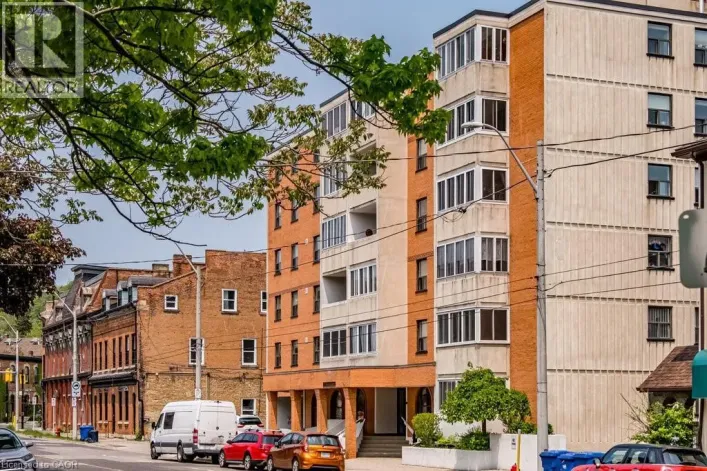 23 MAIN Street Unit# 205, Dundas