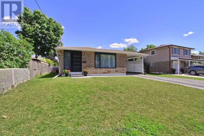 23 MOORE PARK CRESCENT, Halton Hills