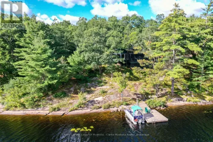 House for sale: 23 NINE MILE LAKE, Muskoka Lakes)