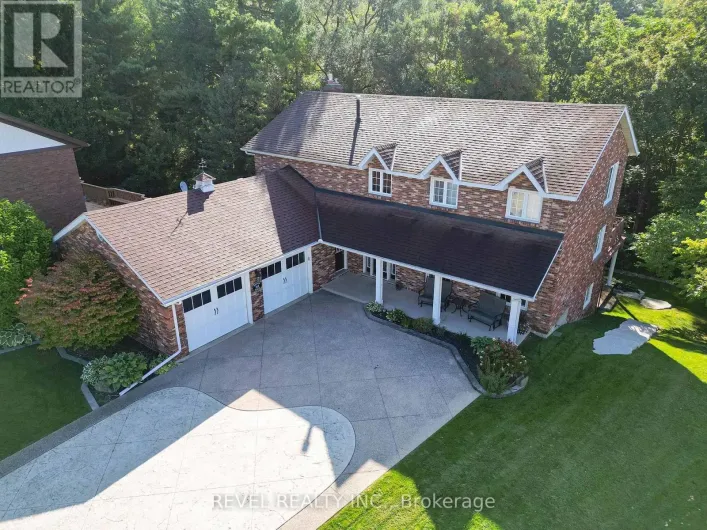 23 SCARFE GARDENS, Brantford