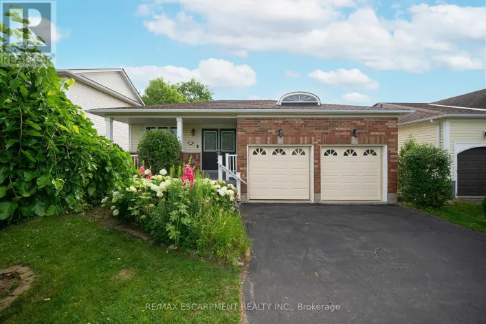 23 STOWE TERRACE, Brantford