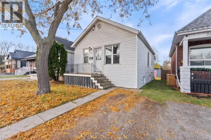 23 WEXFORD Avenue N, Hamilton