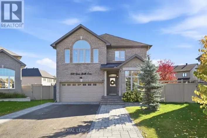 House for sale: 230 DAVE SMITH CRESCENT, Ottawa