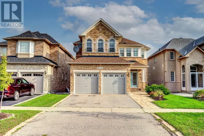 230 HUMBERLAND DRIVE, Richmond Hill