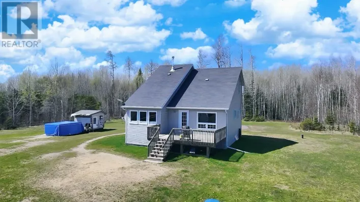 230 Hwy 11/17, Dorion
