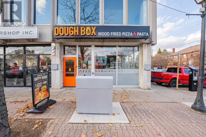 230 LAKESHORE ROAD E, Mississauga