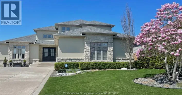 2300 LOVELL CRESCENT, LaSalle