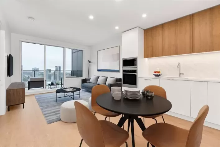 2303 13359 OLD YALE ROAD, Surrey