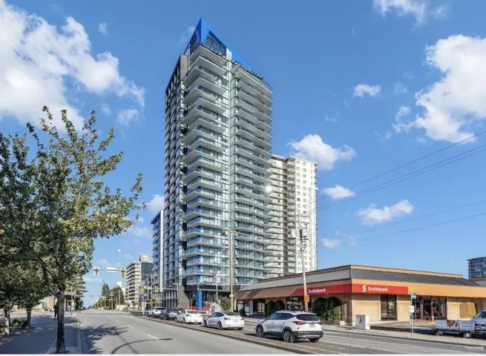 2304 1588 JOHNSTON ROAD, White Rock