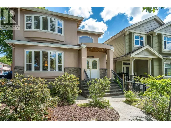 2304 GARDEN DRIVE, Vancouver