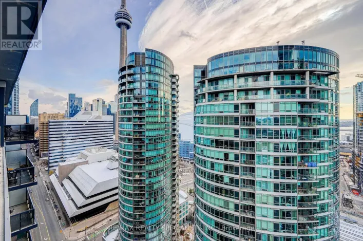 Apartment for sale: 2305 - 352 FRONT STREET, Toronto